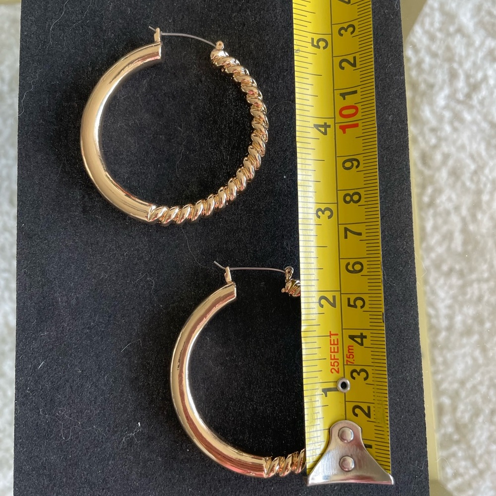 Gold hoops 2inch solid - Picture 5 of 5
